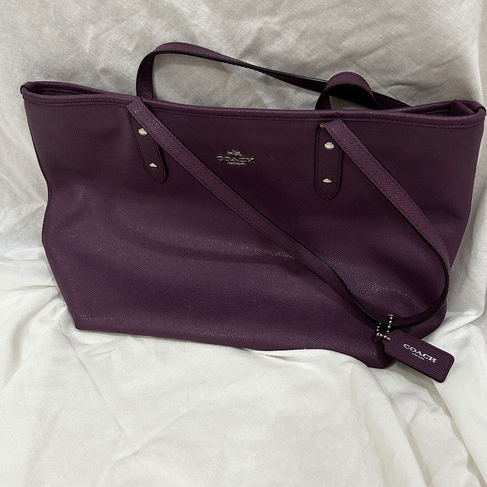 Coach City Tote bag in purple crossgrain or Saffiano leather